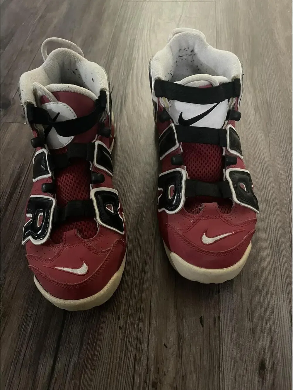 Nike Air More Uptempo Bulls SZ 5.5 Varsity Red/Black Sneaker